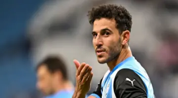 حمدي فتحي يتصدر التشكيل المثالي للدوري القطري.. وضربة أكرم توفيق